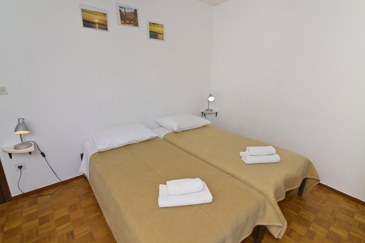 Apartments Ive - With Sea View Тисно Екстериор снимка