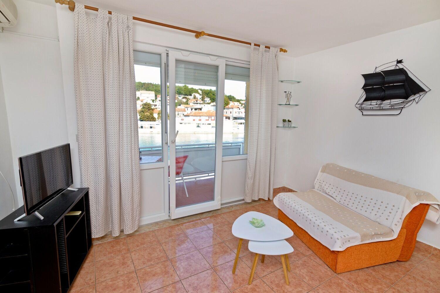 Apartments Ive - With Sea View Тисно Екстериор снимка