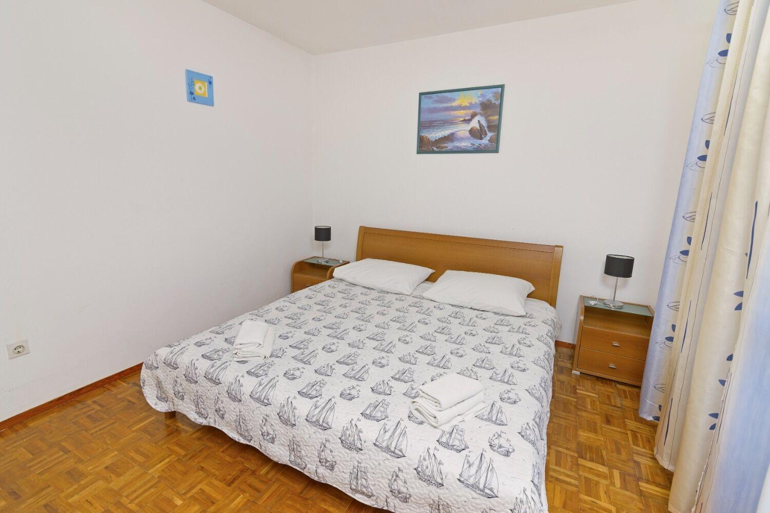Apartments Ive - With Sea View Тисно Екстериор снимка